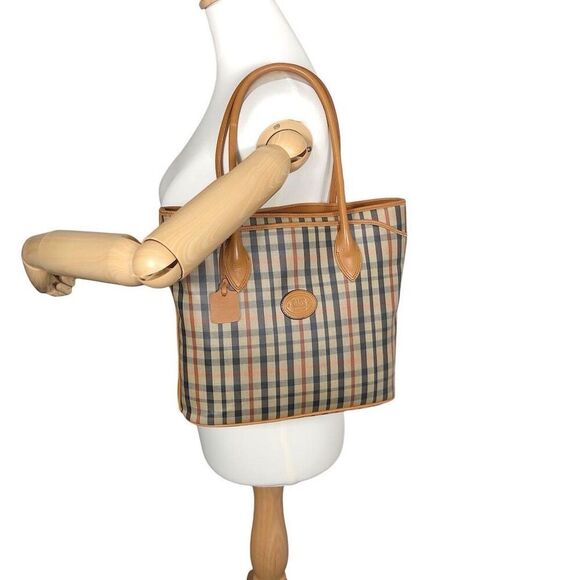 Authentic DAKS London Check Pattern Tan Tote Bag - Picture 2 of 14